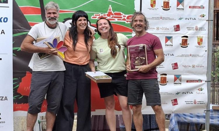 Momento de la entrega de los premios del II Concurso de Prados Floridos de navarra