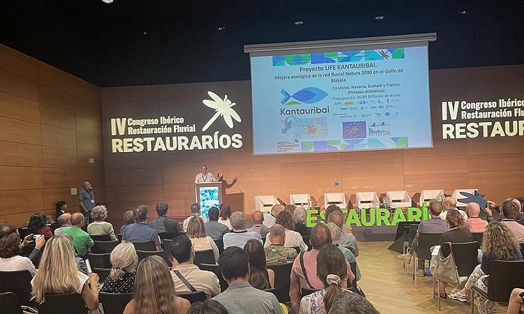 Ponencia de nuestro director - gerente, Luis Sanz, durante en Congreso Restauraríos