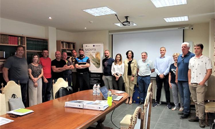 Imagen de los participantes en la reunión celebrada en Falces
